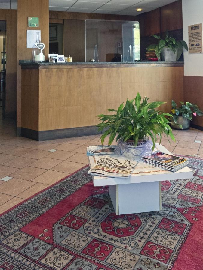 Hotel Funivia Laveno-Mombello Zewnętrze zdjęcie