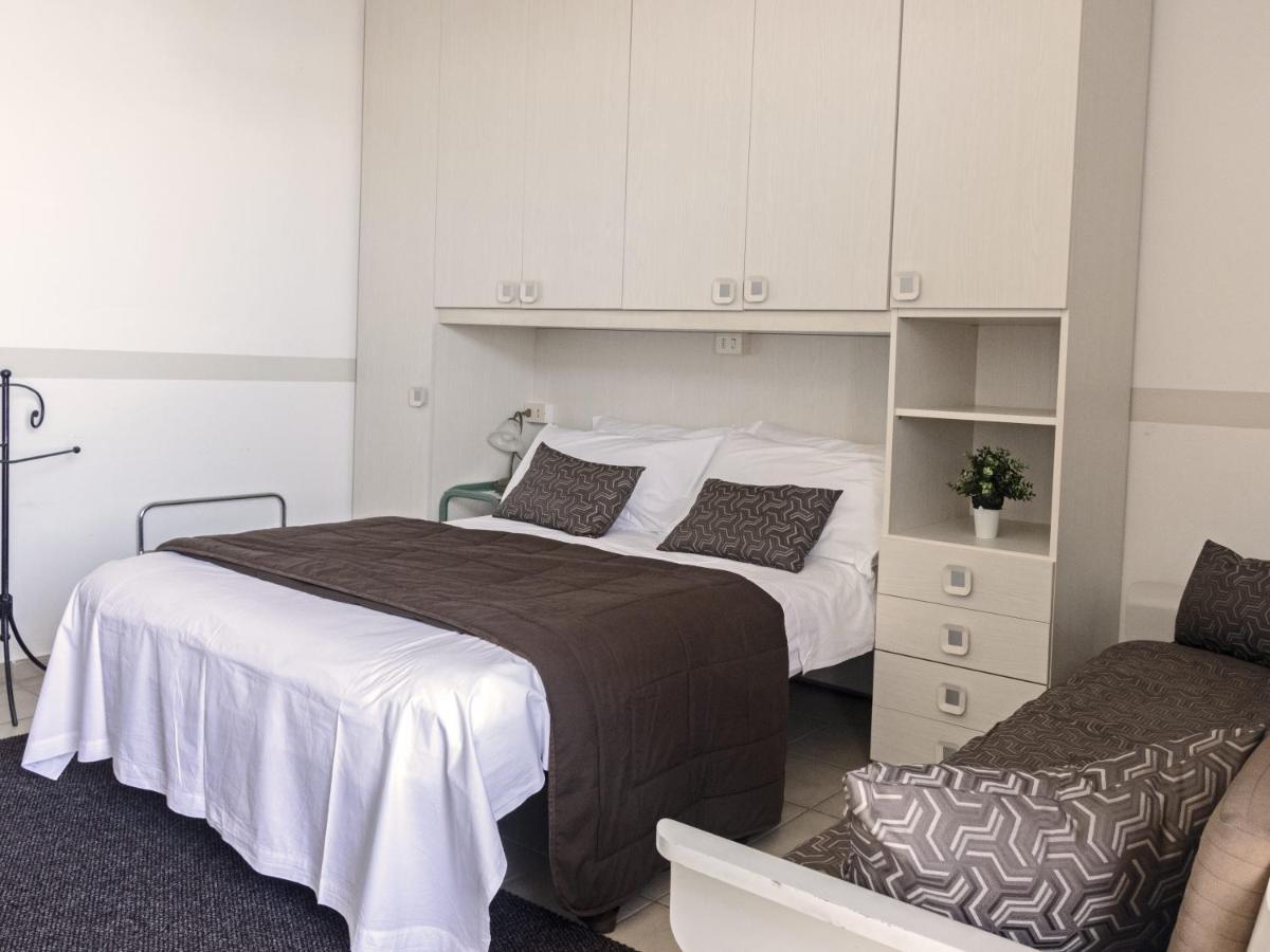 Hotel Funivia Laveno-Mombello Zewnętrze zdjęcie