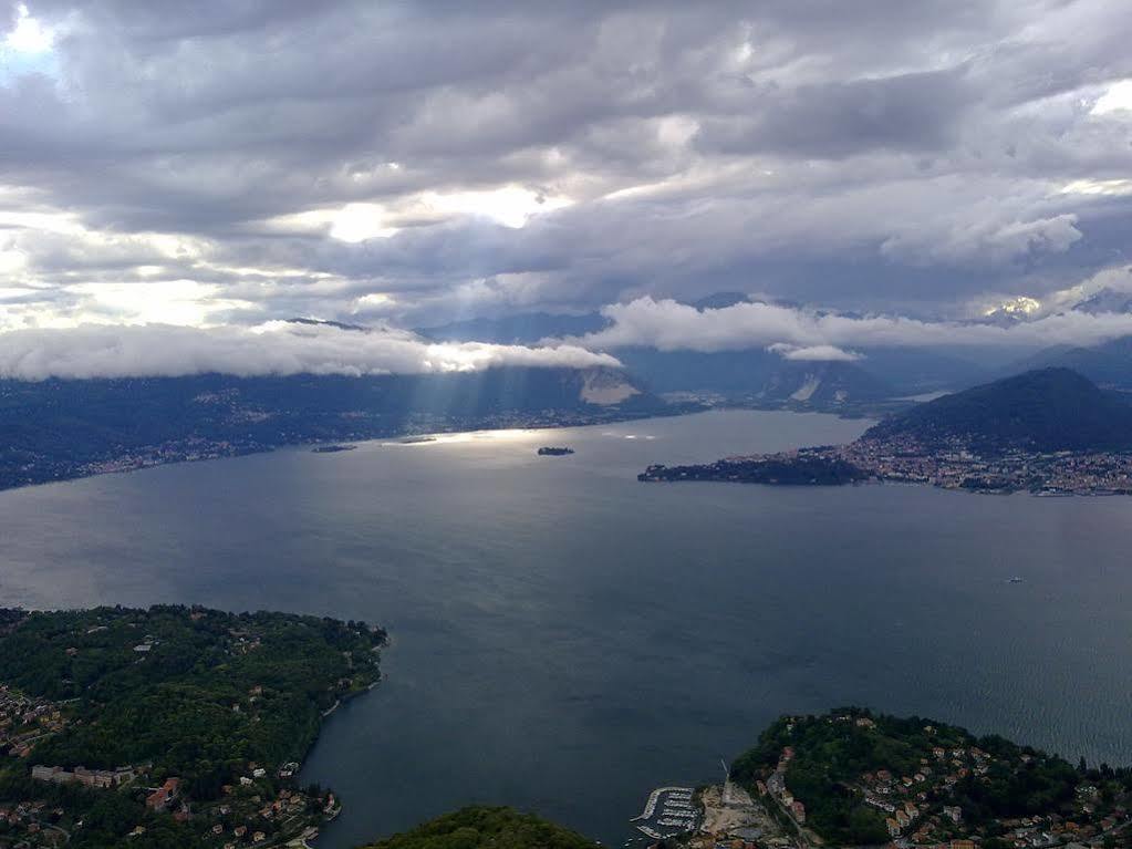 Hotel Funivia Laveno-Mombello Zewnętrze zdjęcie